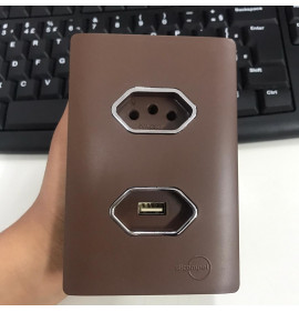 Conjunto Tomada 10A + USB 4X2 - Novara Marrom Fosco Cromado